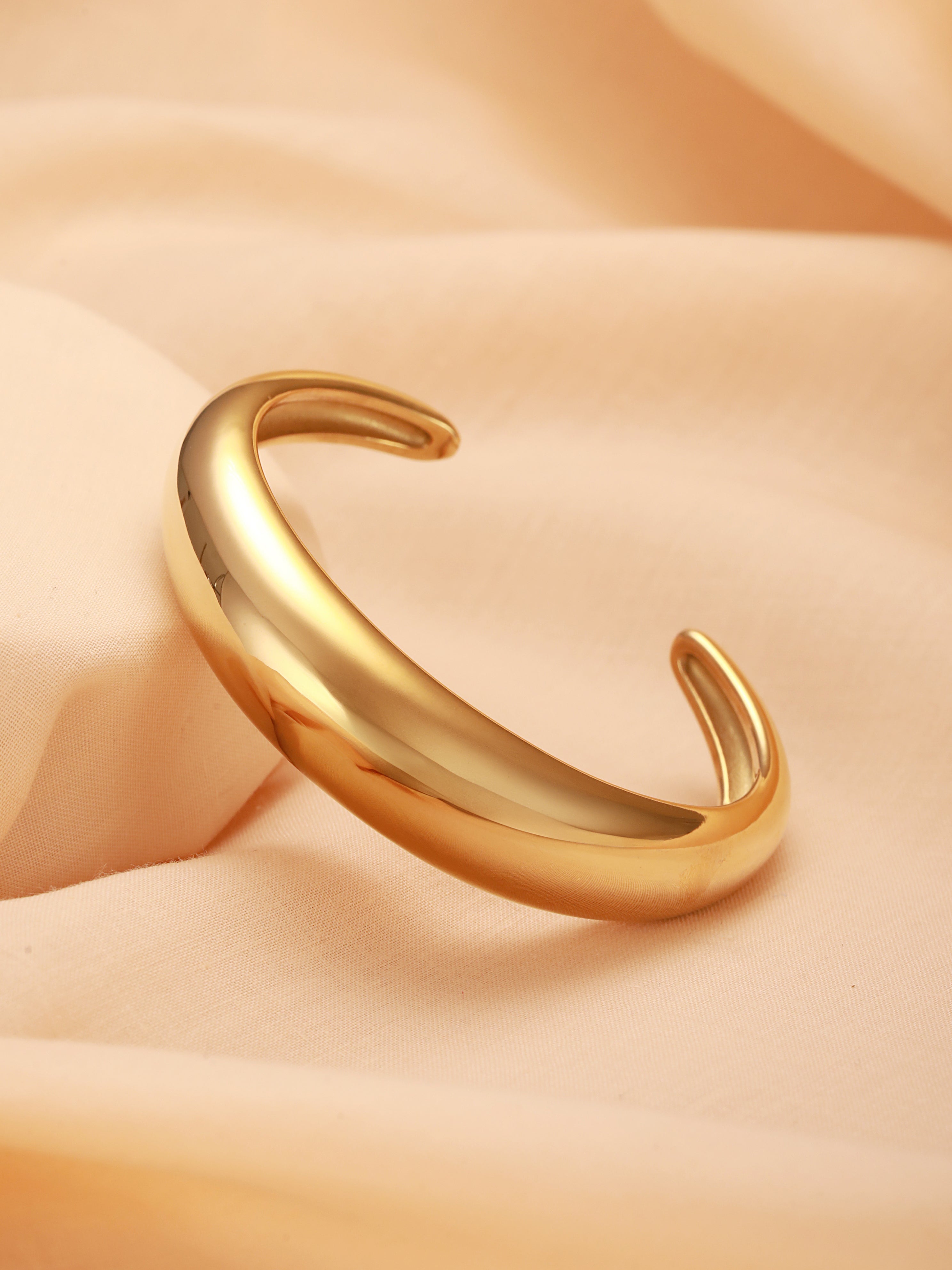 Power Curve Cuff - 18K Gold Plated